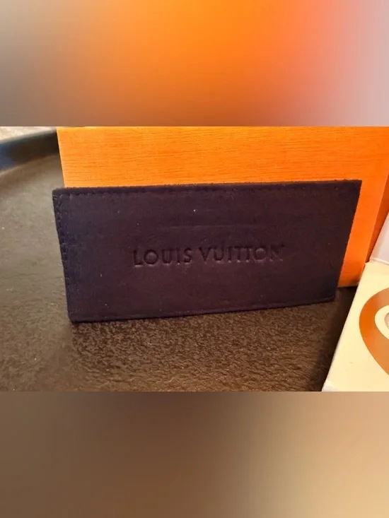 Louis Vuitton Black Lipstick holder and sample! Mini Gift bag included! - Picture 2 of 4
